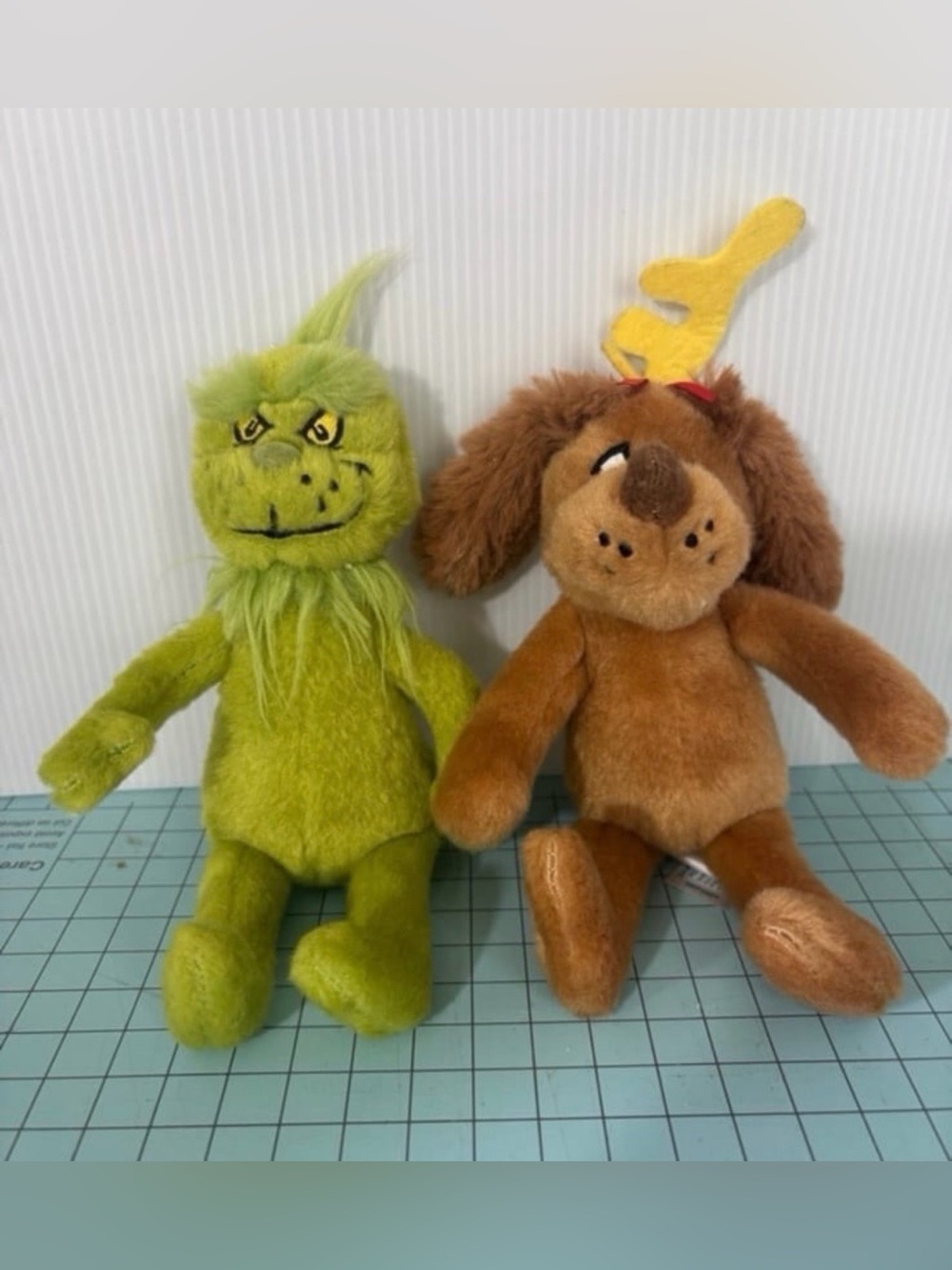 Dr. Seuss The Grinch and Max the Dog plush toys